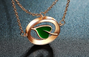 如何在数字时代打造一个吸引眼球的、独居魅力的饰品网站？