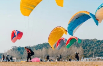独特而精美的户外品牌草莓视频黄版APP下载，将吸引越来越多的户外运动爱好者探索自然